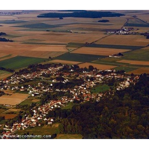 Photo aérienne de Nointel (60840 et non 60600) - cette photo est déjà utilisée sur notre site : www.commune-nointel.fr