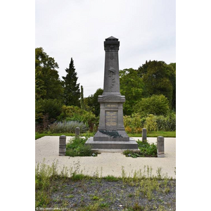 le monument aux morts