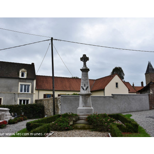 le Monument Aux Morts