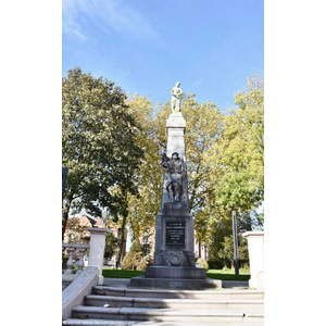 le Monument Aux Morts