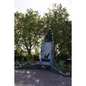 le Monument Aux Morts 