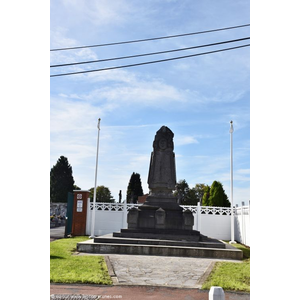 le Monument Aux Morts 