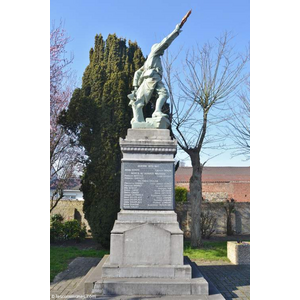 le monument aux morts