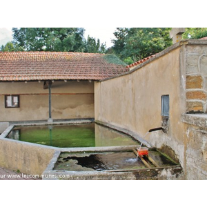 La Fontaine et le Lavoir