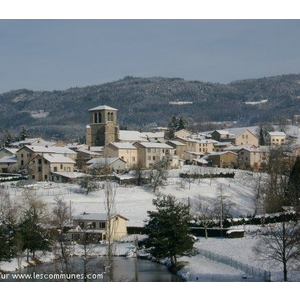 Le bourg sous la neige