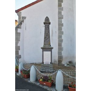 le monument aux morts