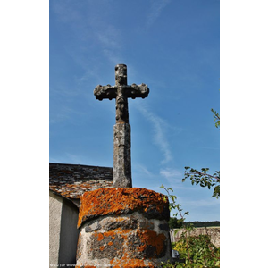 église Colamine-sur-Vodable Croix )