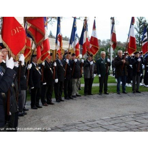 Ce 5 décembre à Mourenx, Plus de 40 drapeaux de ...
