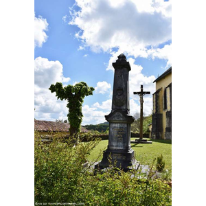 le Monument Aux Morts 