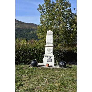 le monument aux morts