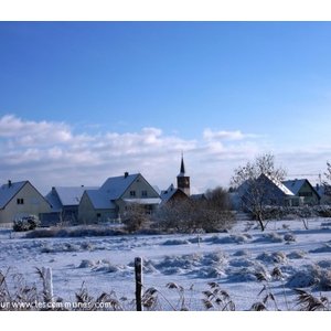 Vue sur le village enneigé - Décembre 2010