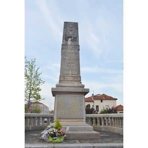 le monument aux morts