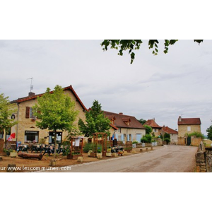 Le Village