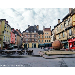 Chalon sur Saône.Place saint Vincent.