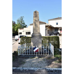 le Monument Aux Morts 