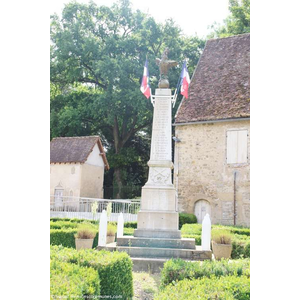 le monument aux morts