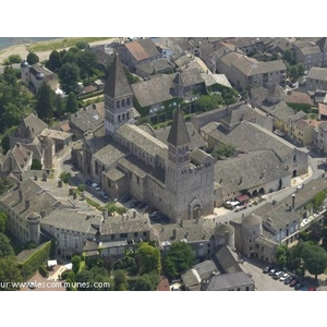 
Ensemble Abbatiale Saint Philibert
photo aérienne