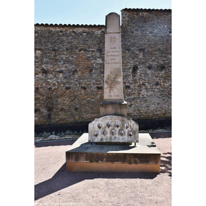 le Monument Aux Morts 