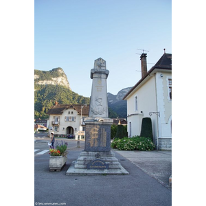 le monument aux morts