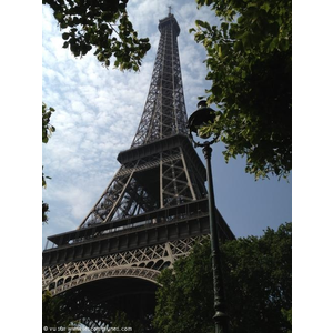 La tour eiffel construite par Gustave eiffel pour l exposition universelle de 1889.