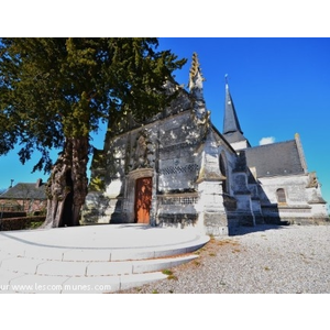 L église actuelle de style gothique date du 16èm...