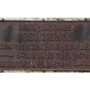 Belle plaque  indicatrice routière en fonte fin XIX éme