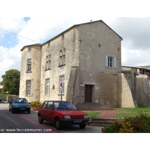 Hôtel Chauray, fut l ancienne Poste de St Maixent