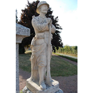 Monument aux Morts , détail, le Poilu, sculpture de ?...