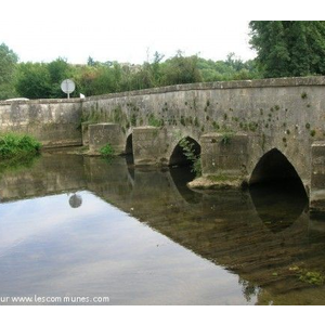 Pont neuf sur la Sèvre Niortaise 