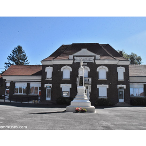 le monument aux morts