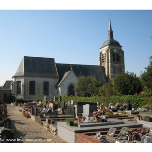 Vue de l église du cimetière
