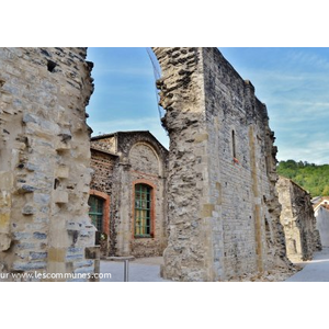 Ruines de la Collégiale