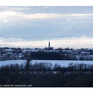 village sous la neige