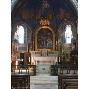 Interieur de l eglise de Oppede le Vieux