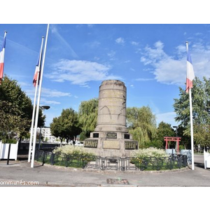 le monument aux morts