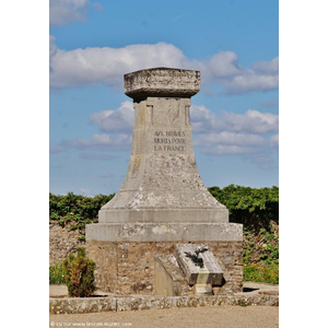 Monument Aux Morts